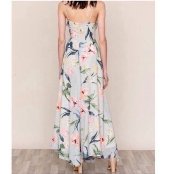 Yumi Kim Revolve Women’s Peace and Love Sage Floral Maxi Dress in Westview Moon - Picture 6 of 13
